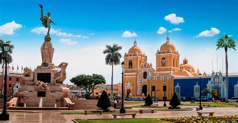 city of eternal spring (26°s 28°w)|Escape to Quito .